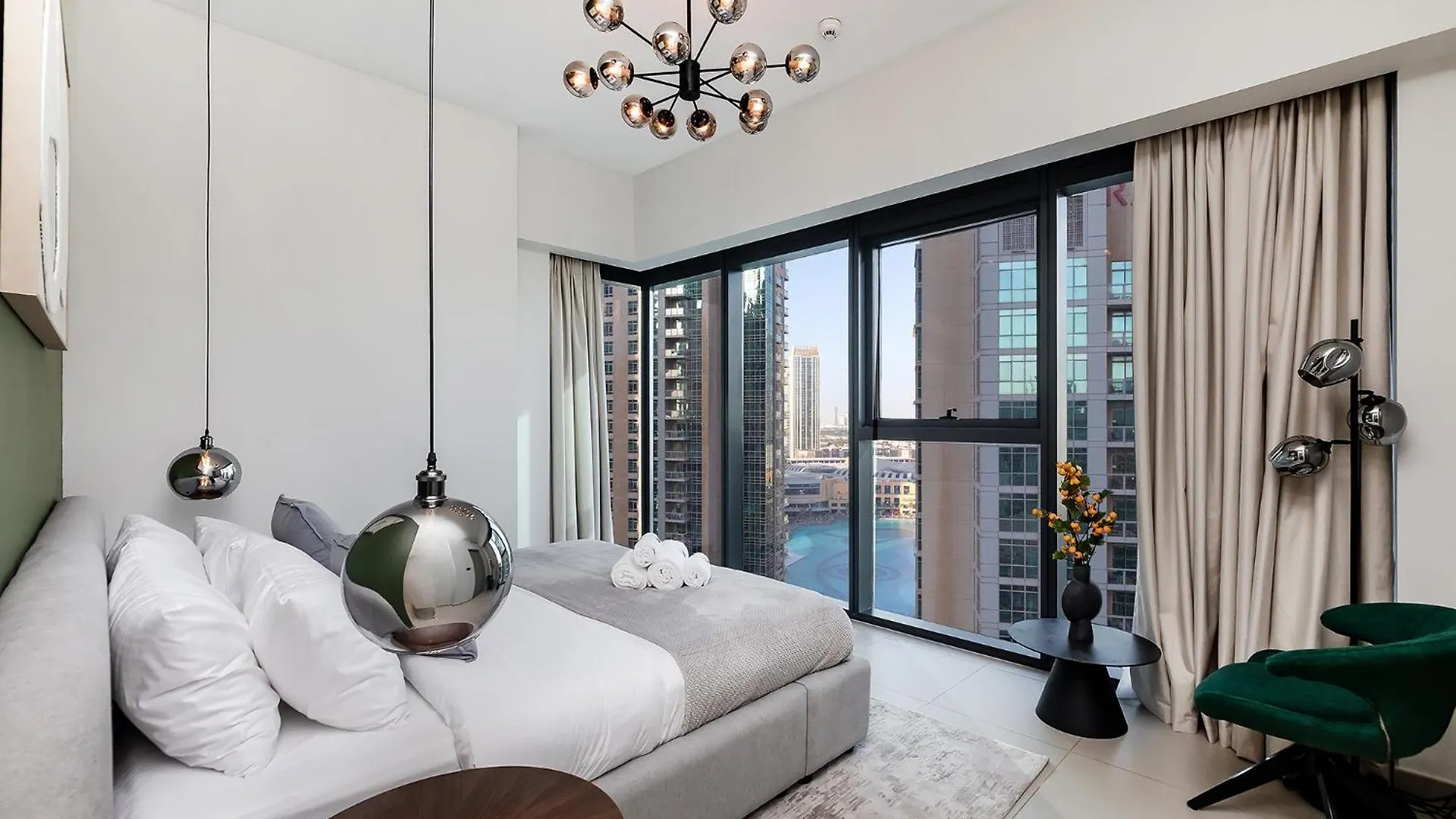 Luxury Apartment With Burj Khalifa Views - 5-Min Walk To Dubai Mall - Newly Upgraded - 10 People - Near Dubai Opera 0*,