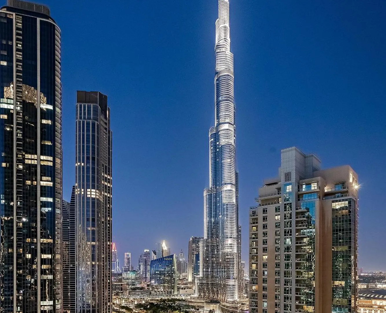 Luxury Apartment With Burj Khalifa Views - 5-Min Walk To Dubai Mall - Newly Upgraded - 10 People - Near Dubai Opera 0*,